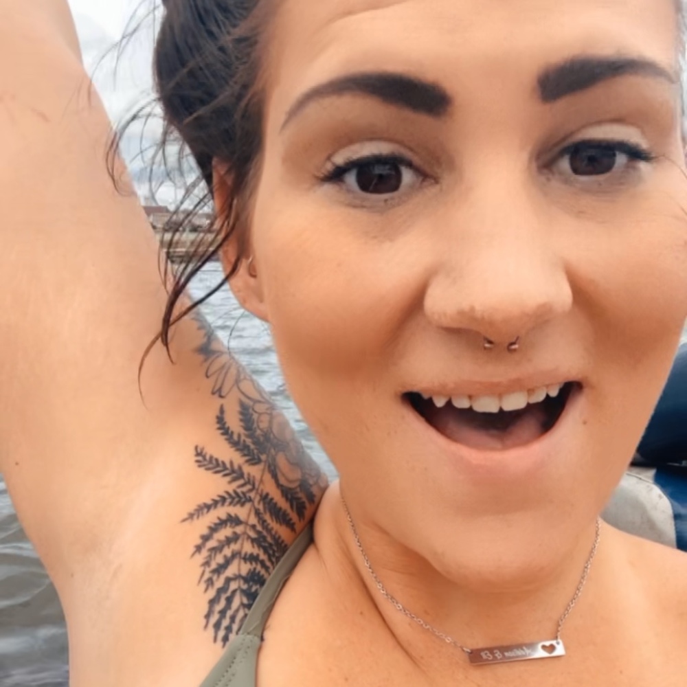 Meet your Posher, Amber